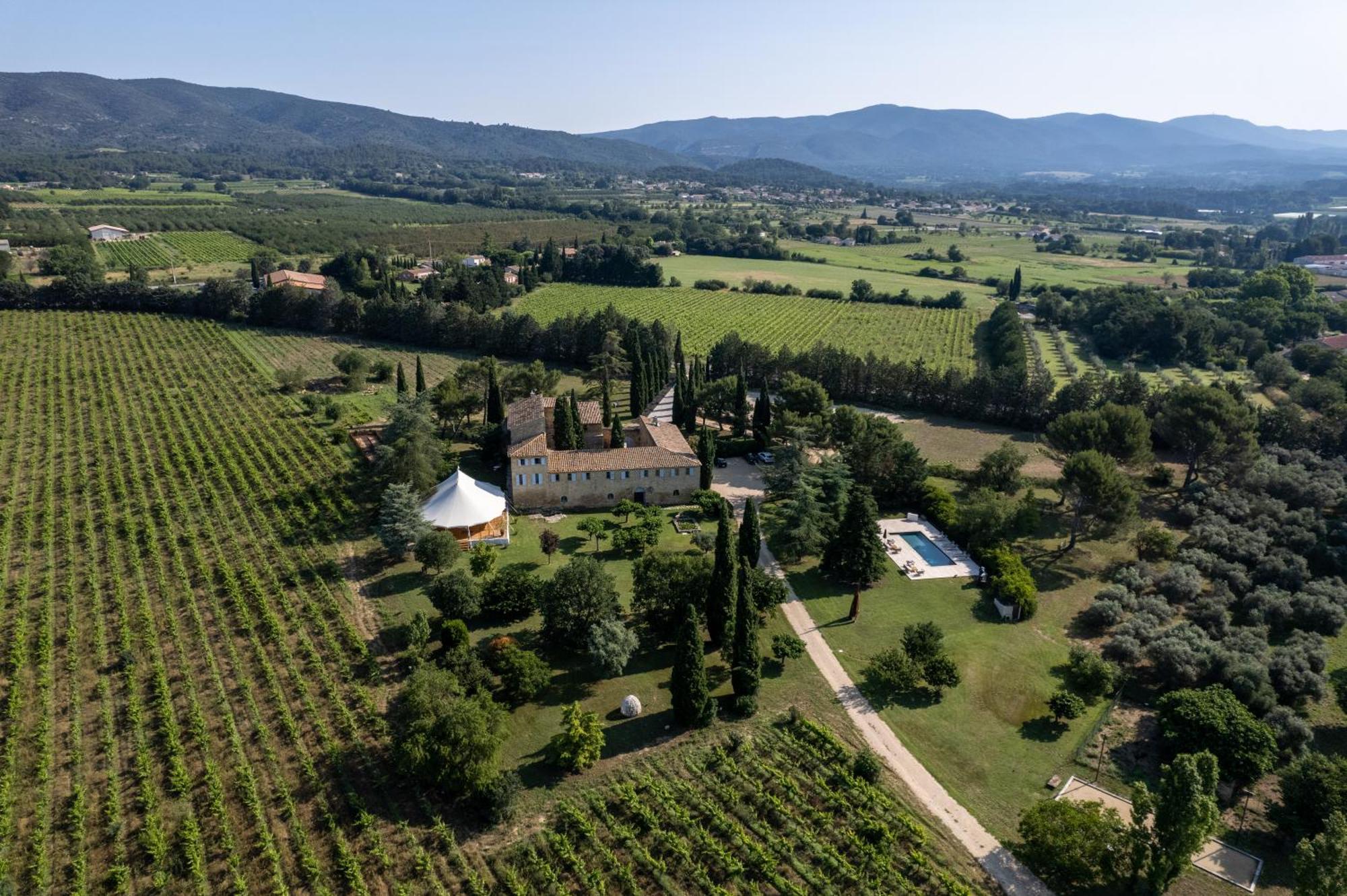 Chateau Saint-Pierre De Mejans Puyvert Exteriör bild